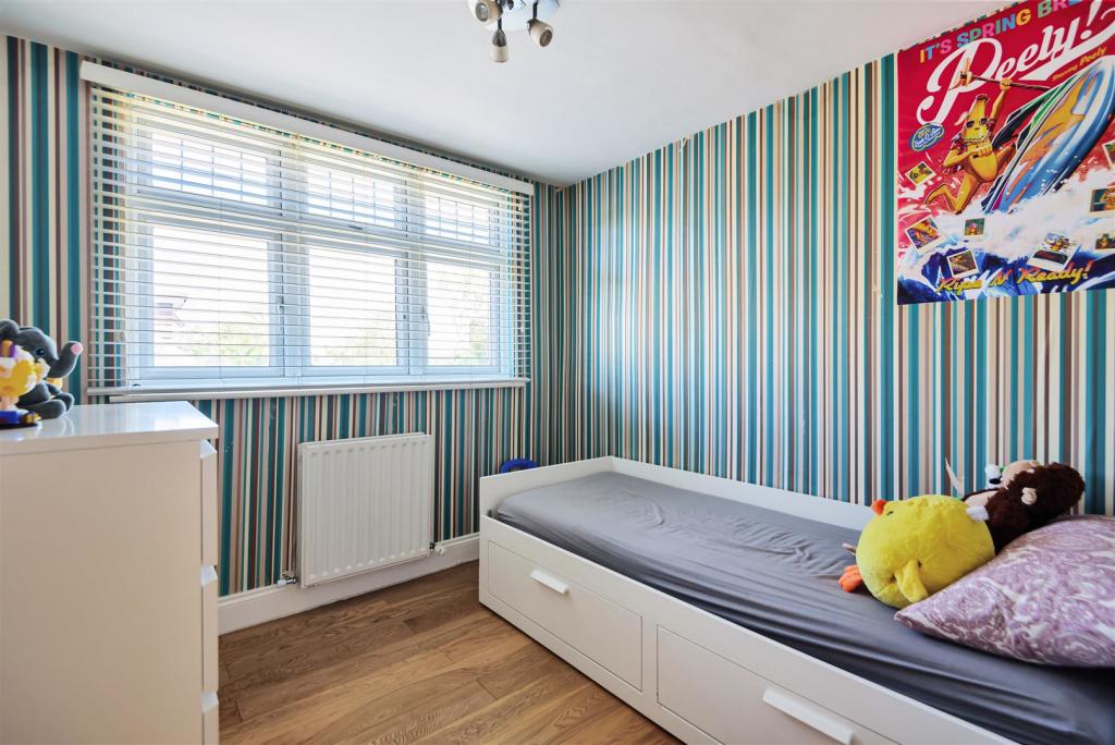 Bedroom 4.jpg