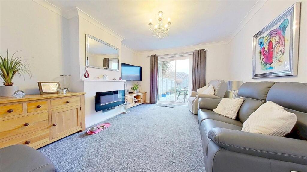 Chester Avenue, Lancing, West Sussex, BN15