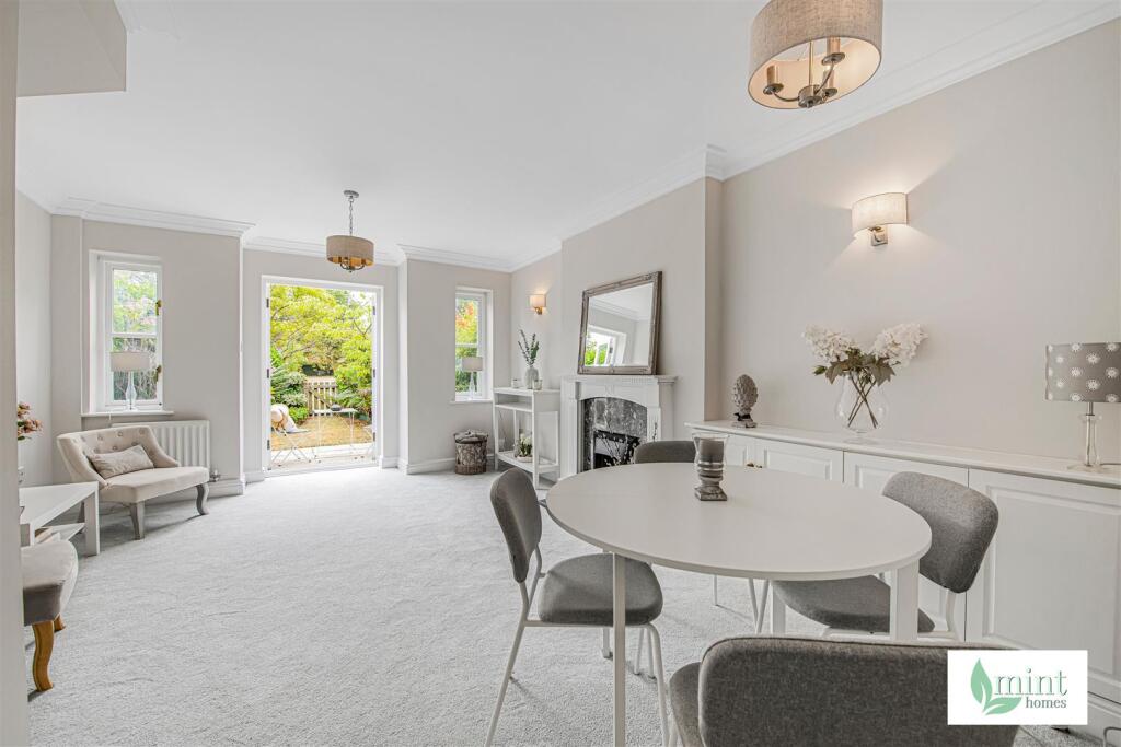 mint_homes_45_st_martin_mews__32_.jpg