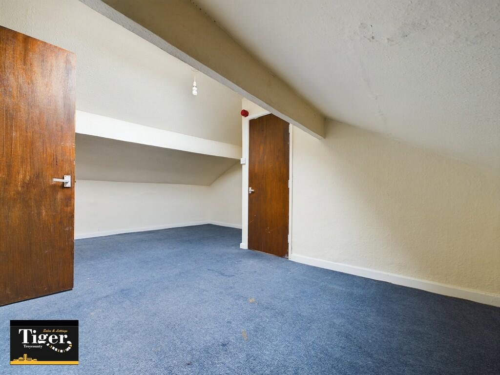 CAM02176G0-PR0288...