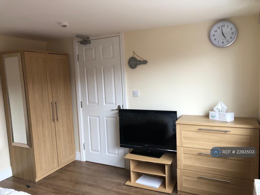 Room-8