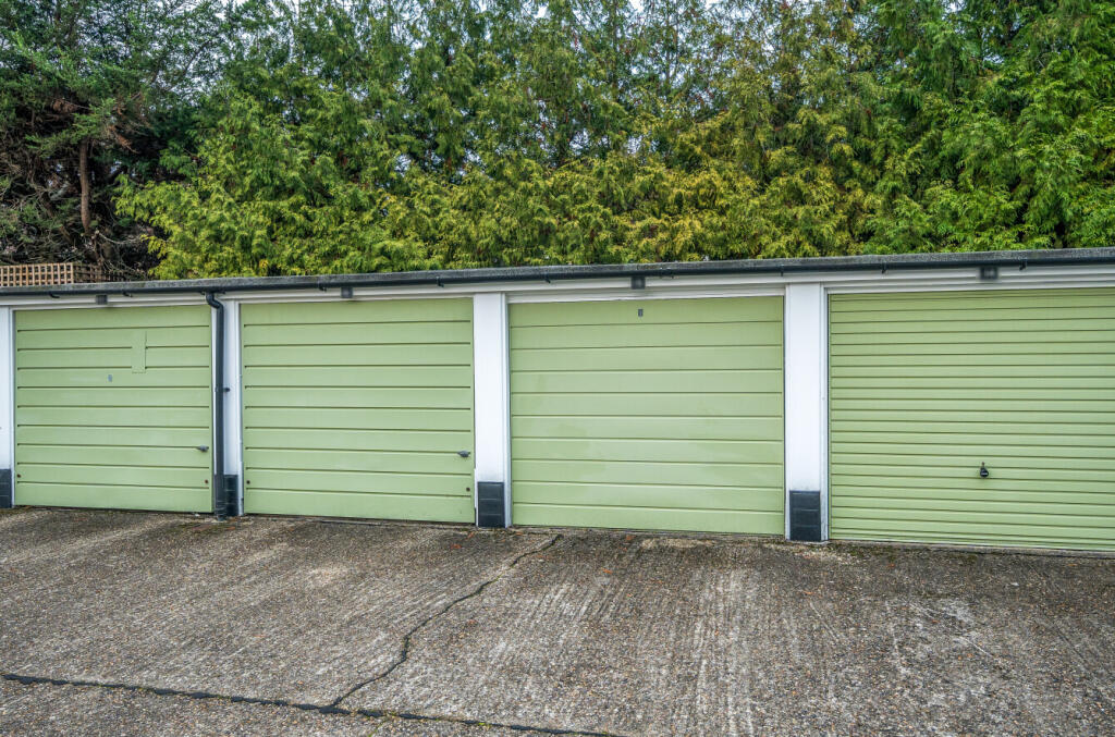 1380135-19-690da9...