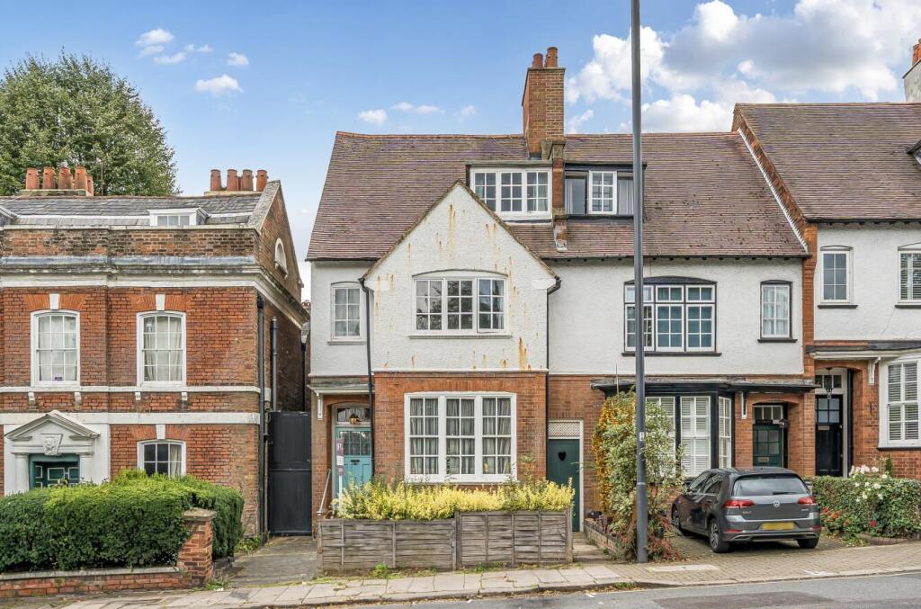 Davidson Frost-Wellings, DFW, Stanmore Hill, Front