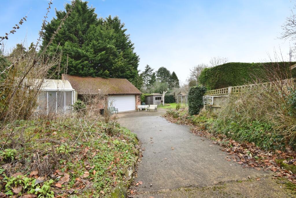 Garage &amp; Workshop