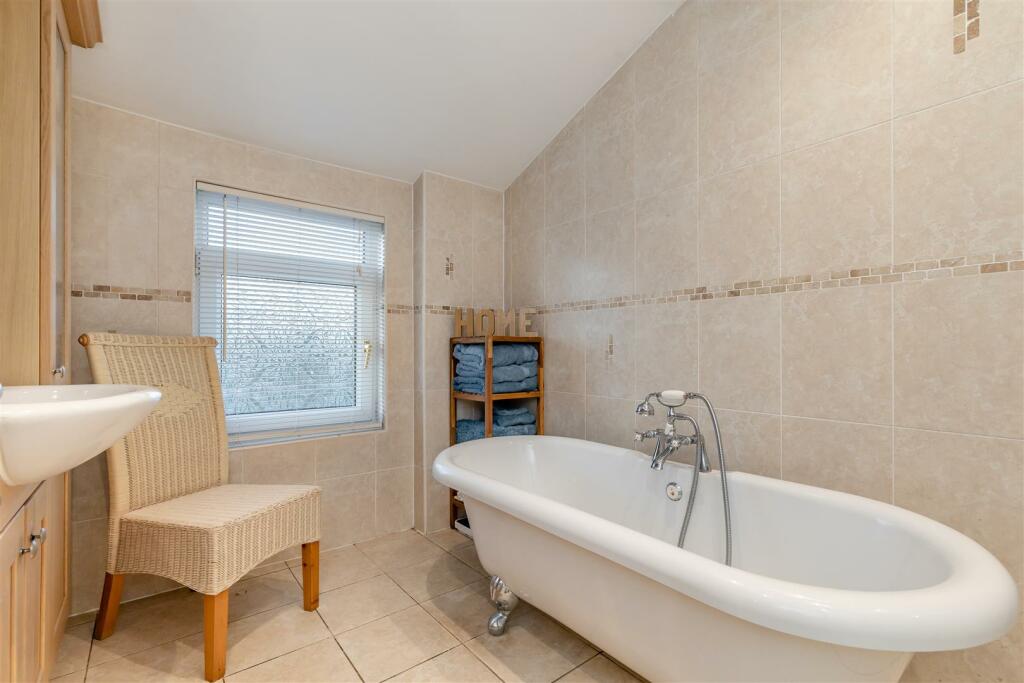 8627667-interior23.jpg