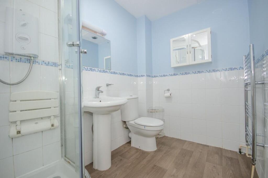 Shower room.jpg
