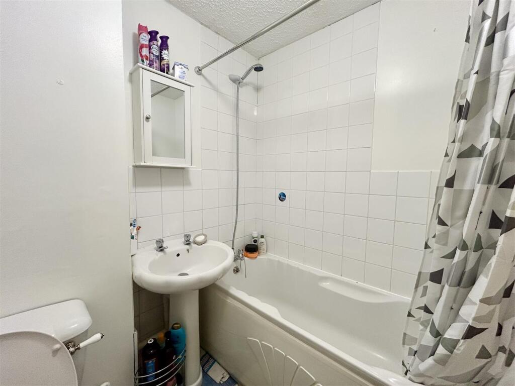 Bathroom.jpeg