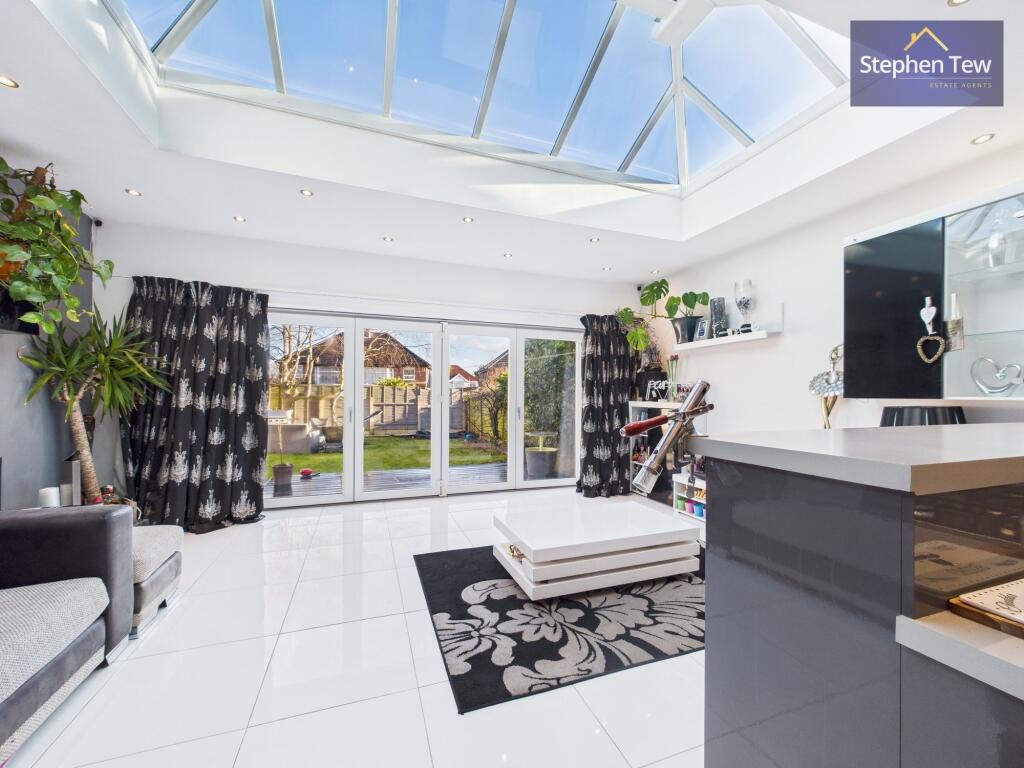 Living / Dining Kitchen