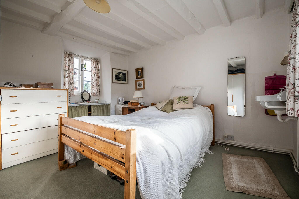 4 Station Road - ...