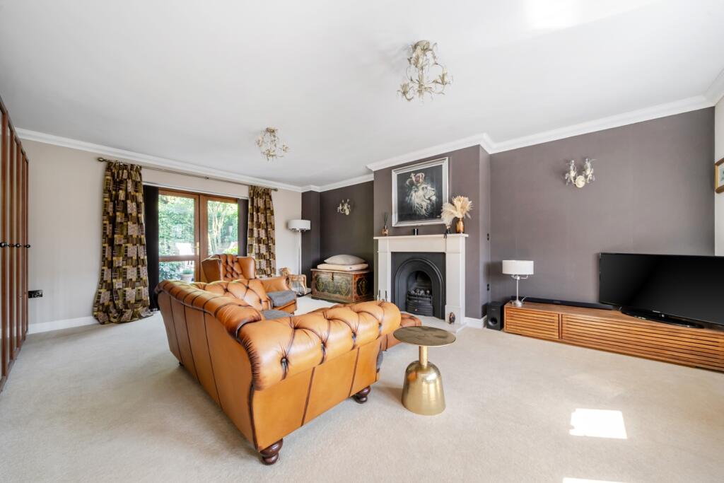D - Living Room