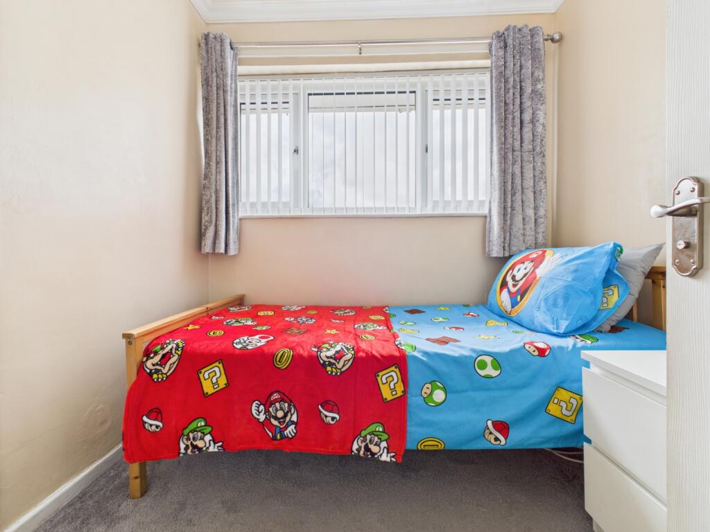 CAM03729G0-PR0077-STILL012