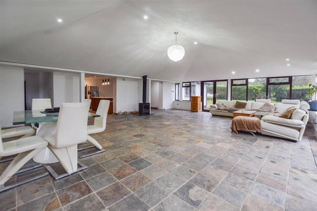 Constables - White Cottage-11.jpg