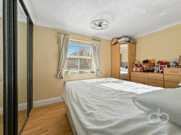 127762agx70394912img090000max656x437