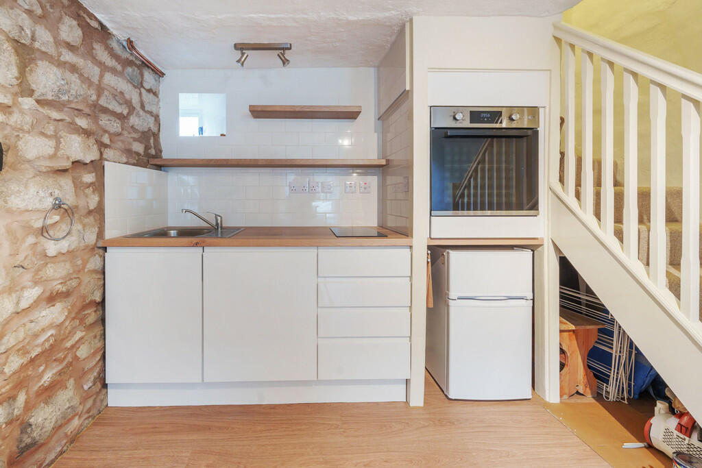 Fitted Kitchen Ar...