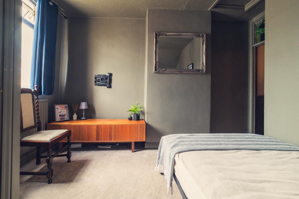 Call 02920 668585 to secure your viewing _20