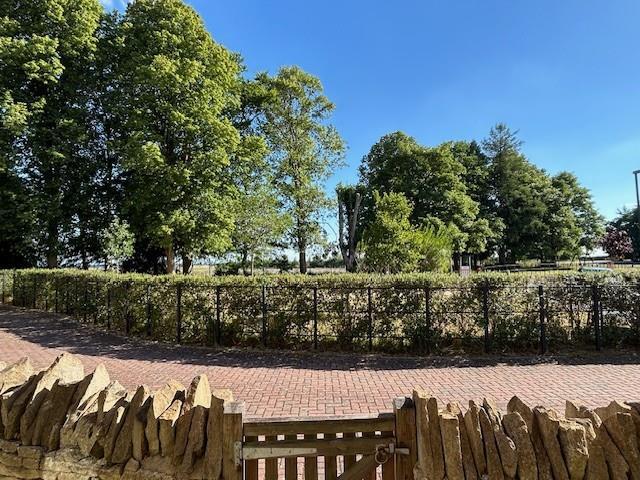 Outlook to front new.jpg