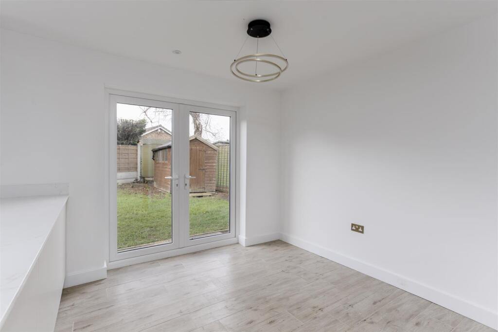 15_Low_Garth_Road__24.jpg