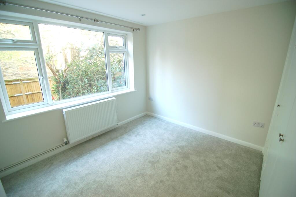 2 Buckingham Court (