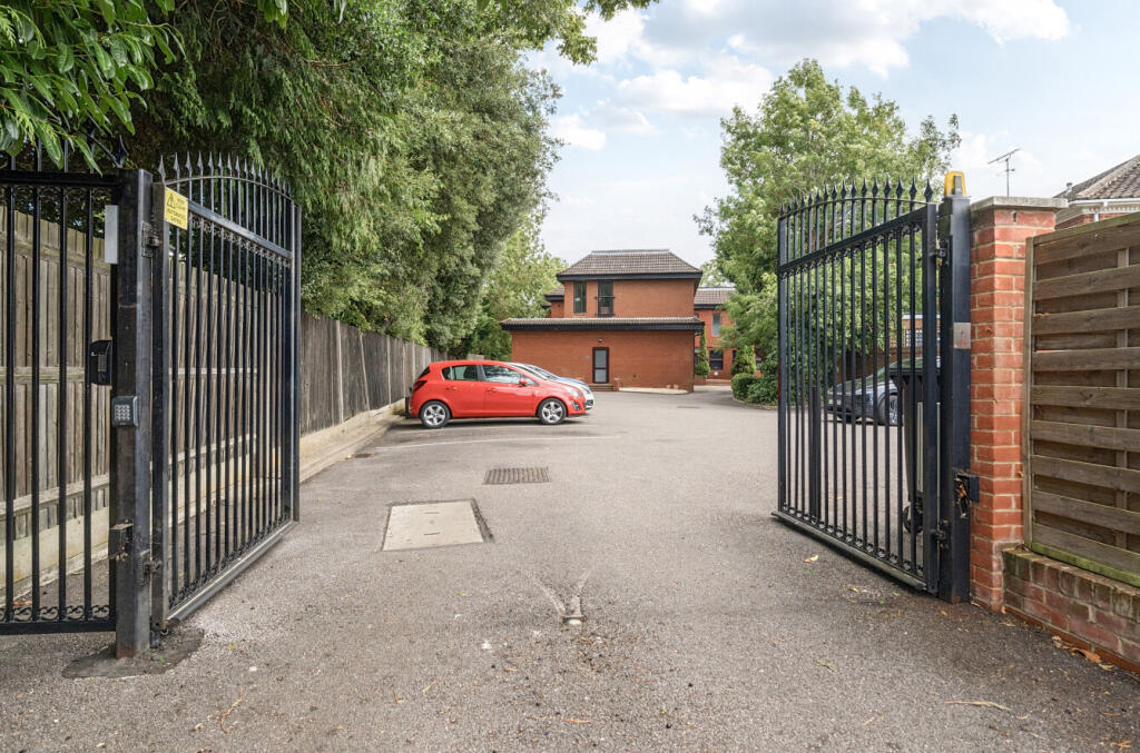 1334378-19-68921b...