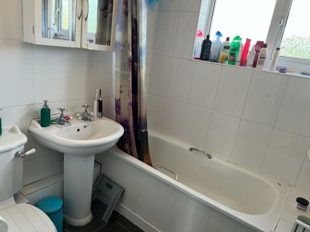 Blackmoor Gate Bathroom.JPG