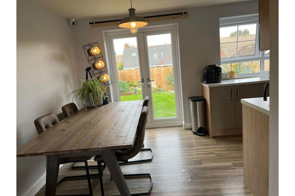 Kitchen/Dining Room