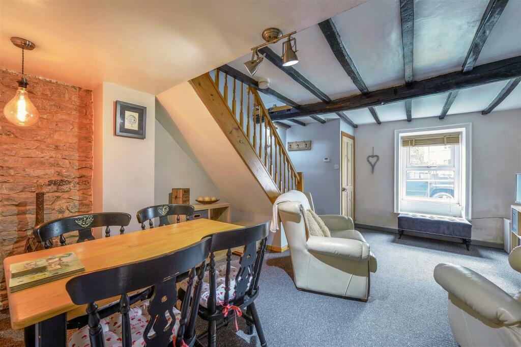 LOUNGE_4517 copy 2.jpg