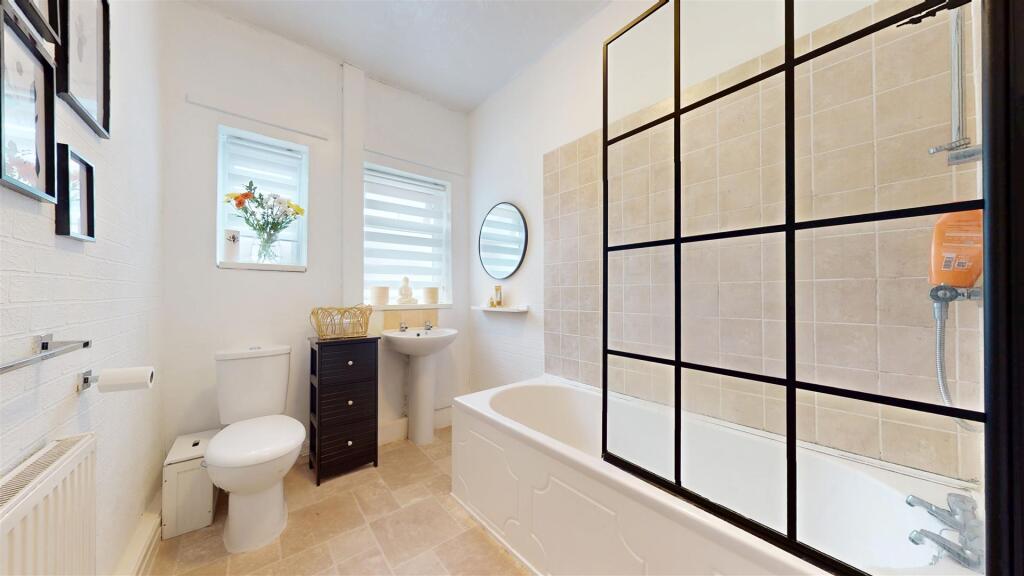 Lyme Street Bathroom