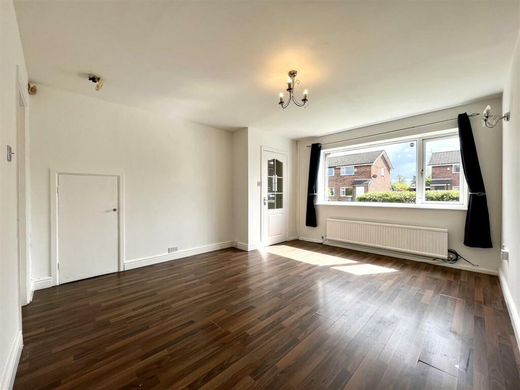 Living Room Aspect 2