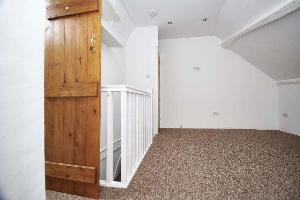 Loft room photo 3