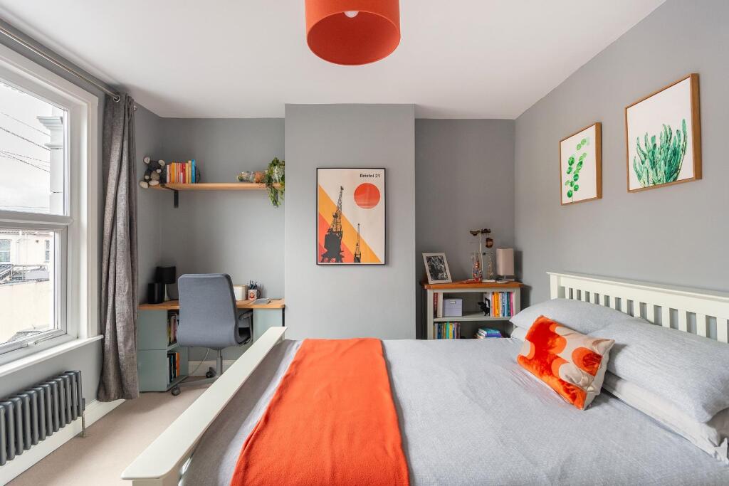 1U1SRBN - Bedroom I.jpg