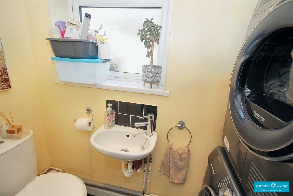 Ground Floor W/C / Utility