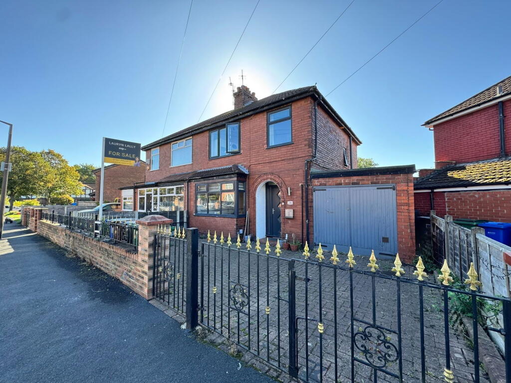 Barlow Fold Road, Reddish, Stockport, SK5 6TY