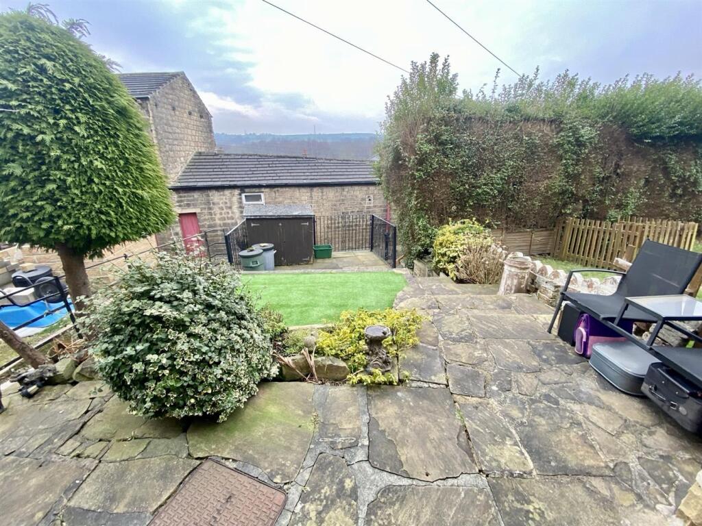 Bramleys Estate Agents - Back Lane, Mirfield (11).