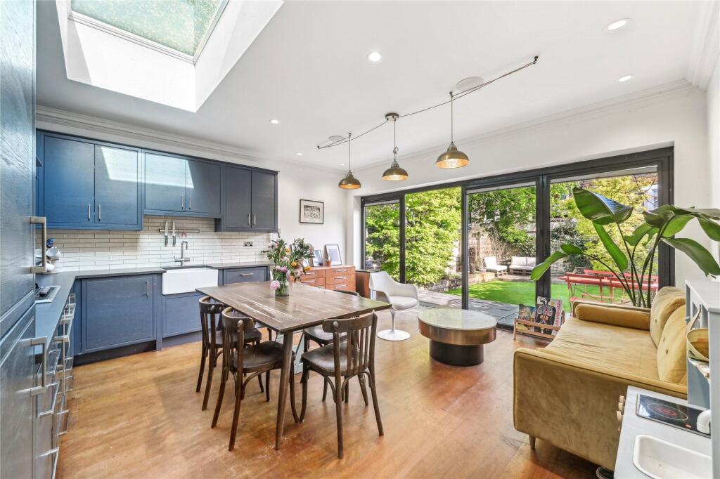 Kitchen/Dining