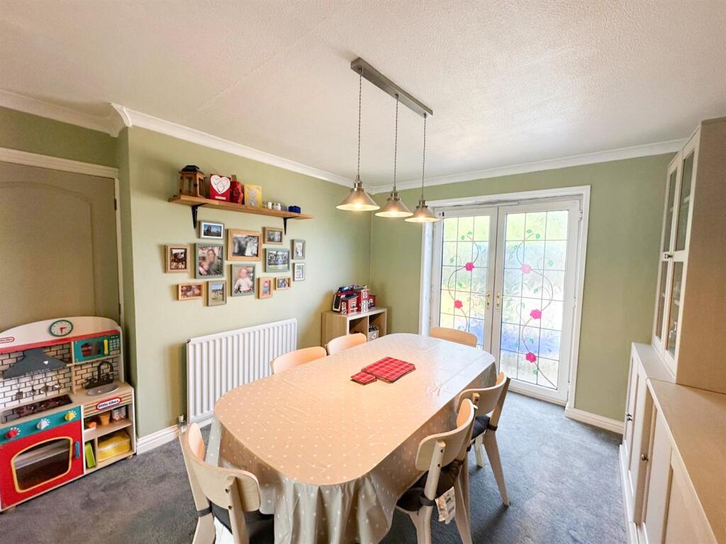 3 bed semi, Steeton