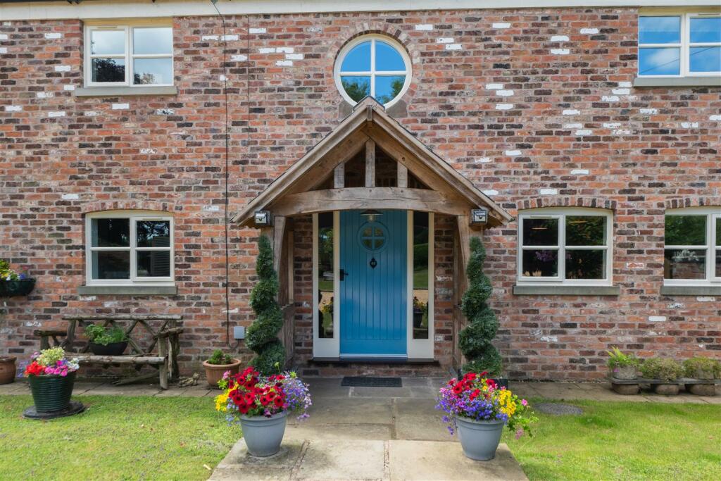 Oakley Barns-048.jpg