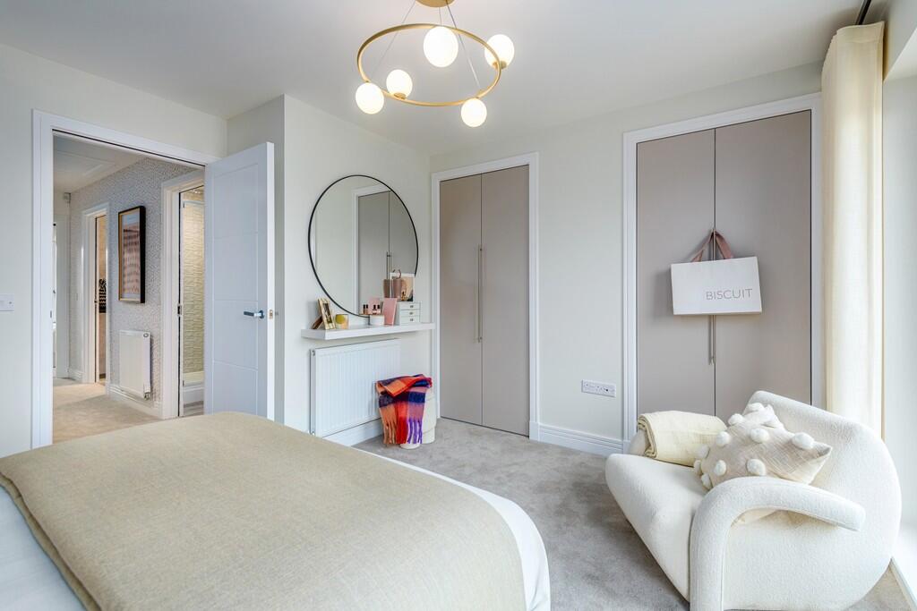 st crispin&#39;s court