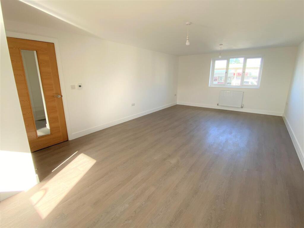3 Harriet House Lounge
