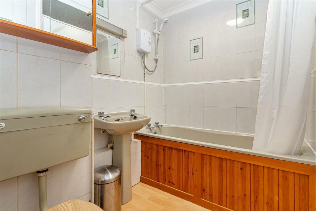 Bathroom-1.jpg
