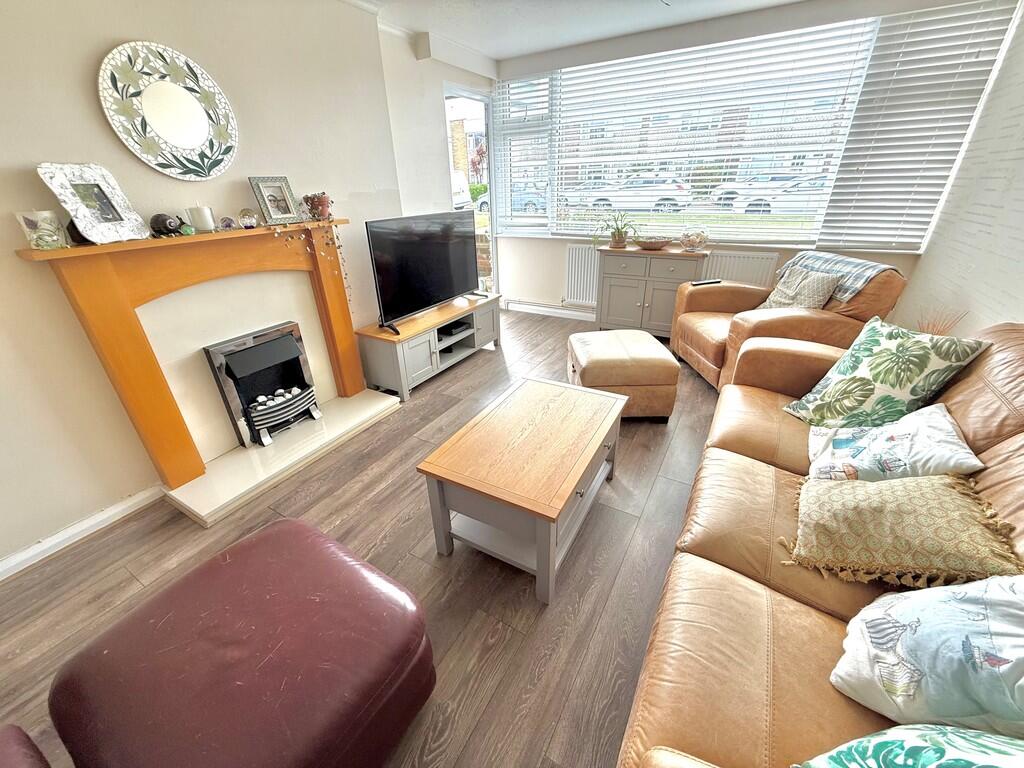 5 Dolphin Court L...