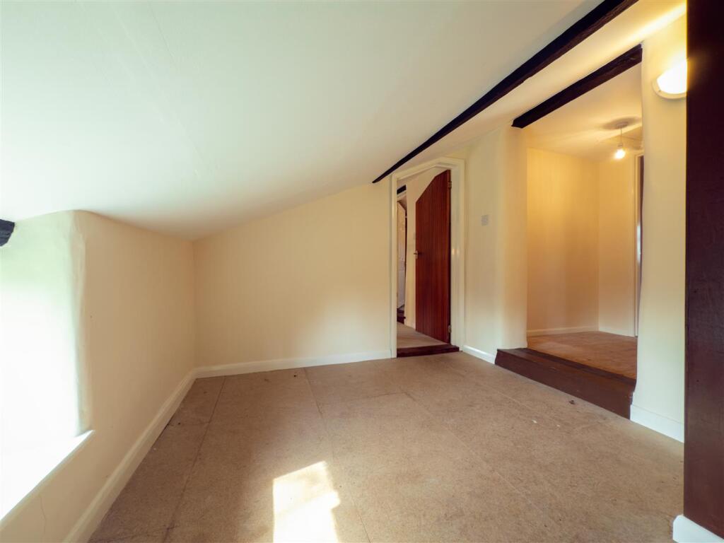 20250307111302 - IMG_4702 - 124 The Green, Wickham