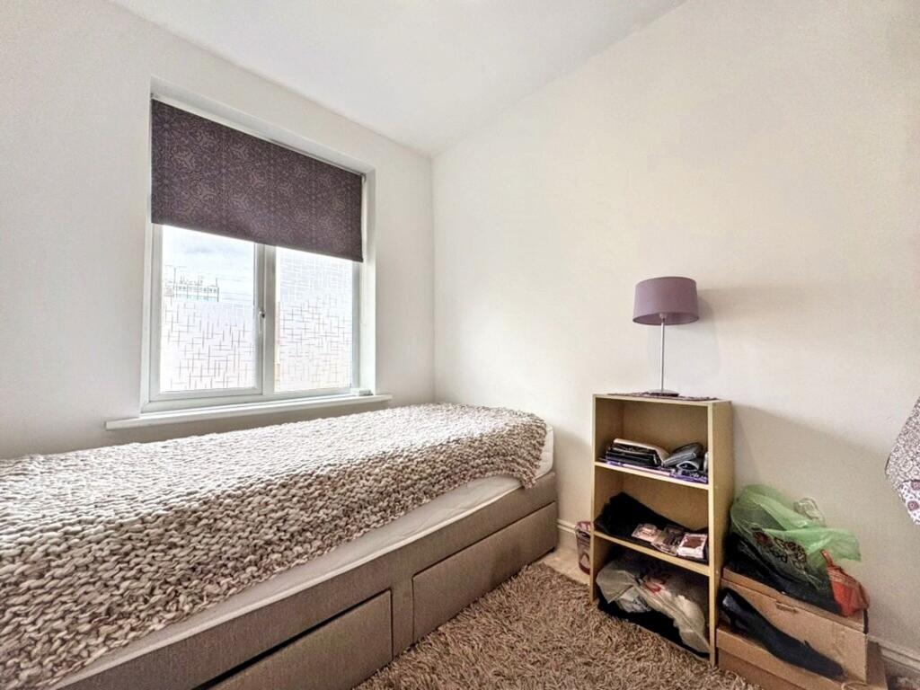Single bedroom