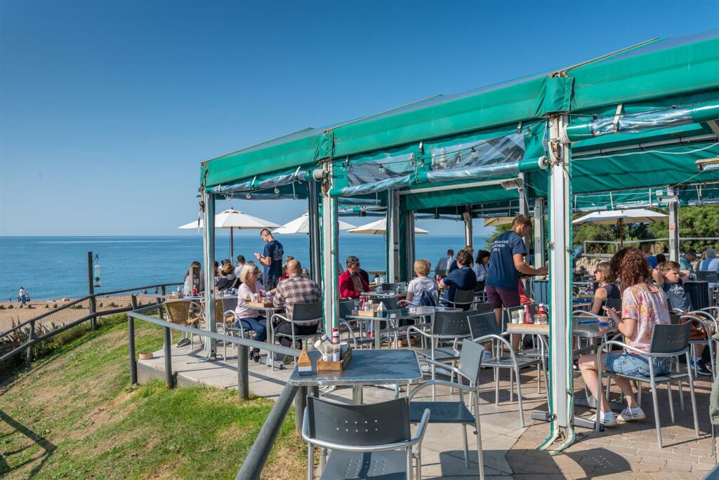 21 - Victory Parkview.jpg