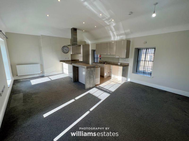 Kitchen/ Livin...