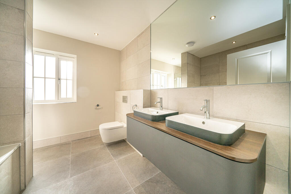 En-suite Bathroom
