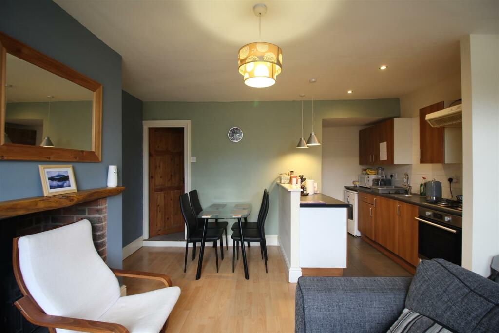 Kitchen/Lounge
