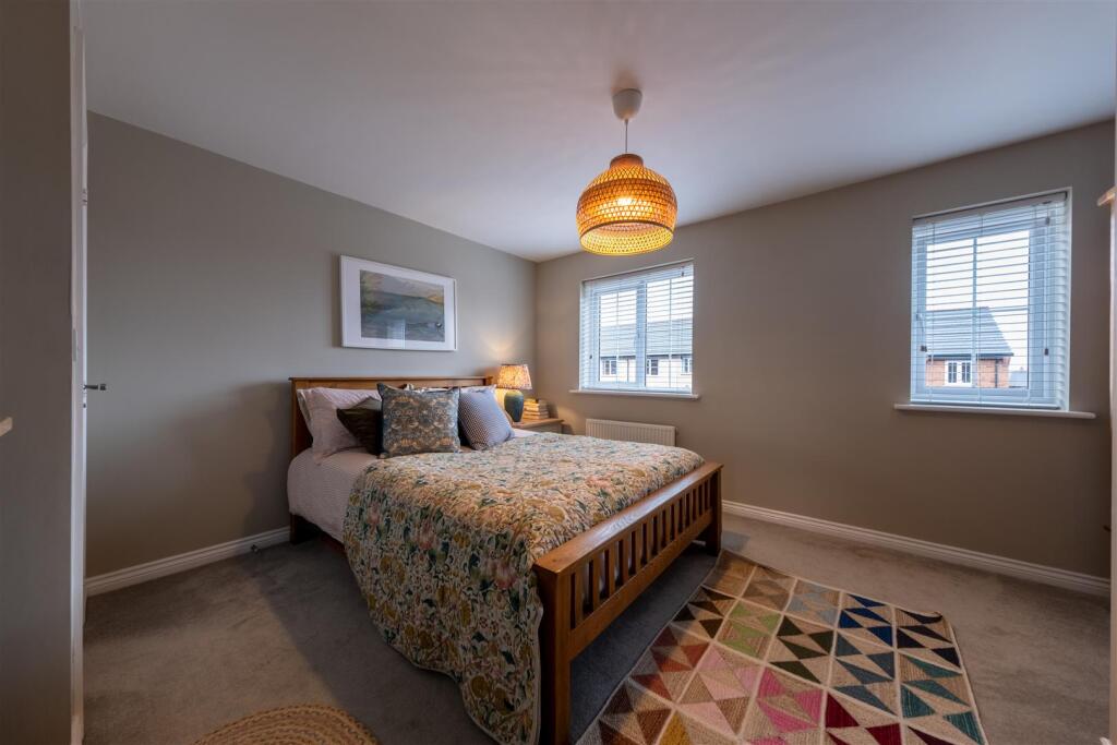 15 Sandford Drive-015.jpg