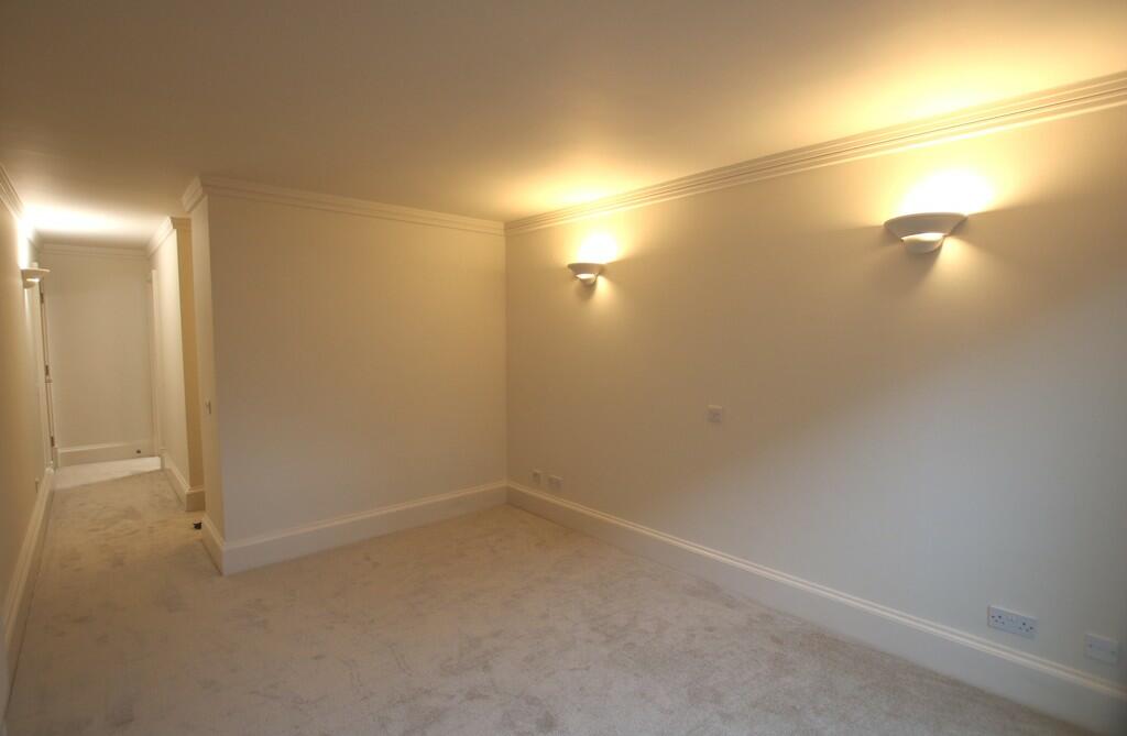 4.master bedroom ...