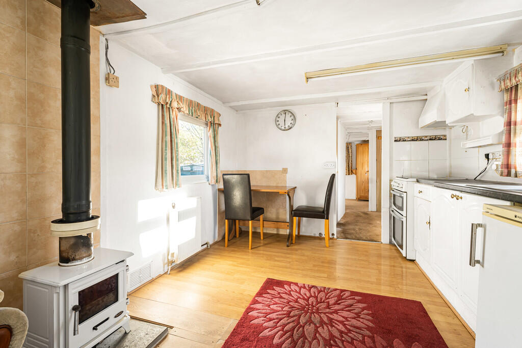 Kitchen dining