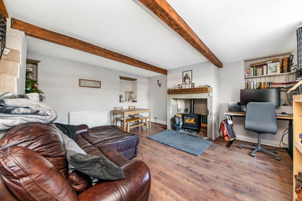 OPEN-PLAN LIVING DINING ROOM
